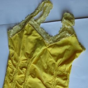Yellow lace trim ruched tank top